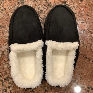 Festive Voice Size L 9-10, Men’s Black Plush Cushion Memory Foam Slippers, New